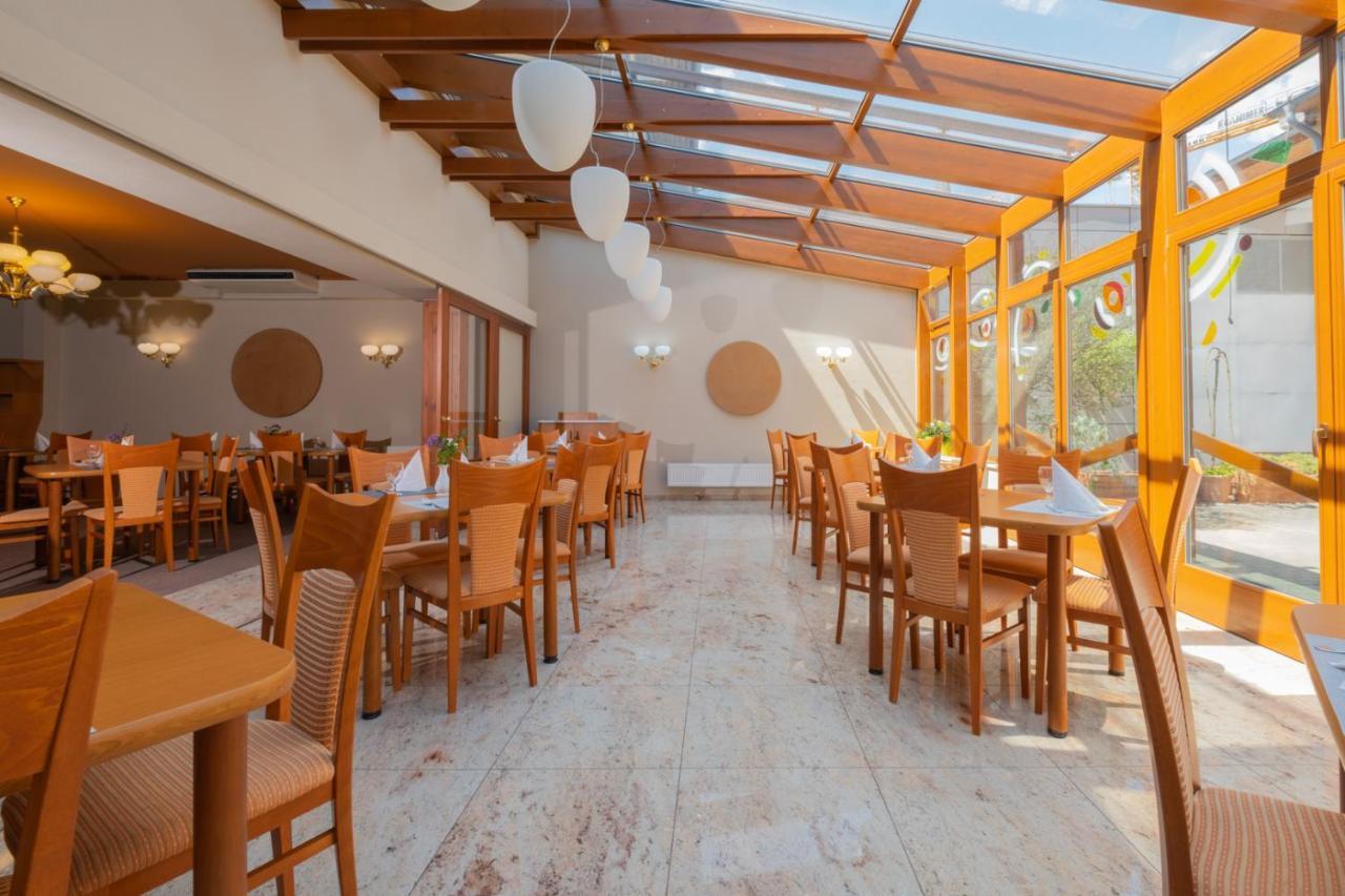 Hotel Mohelnice Exterior photo